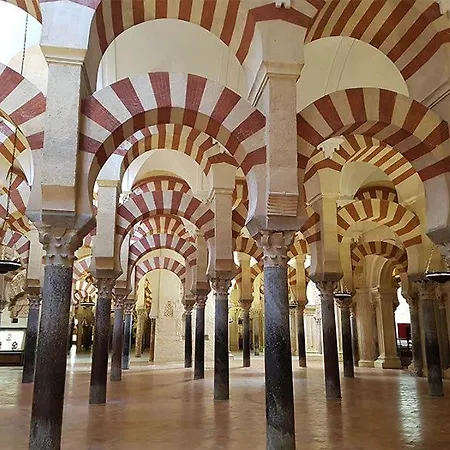 La Puerta De La Axerquia Parking Y Wifi Gratis